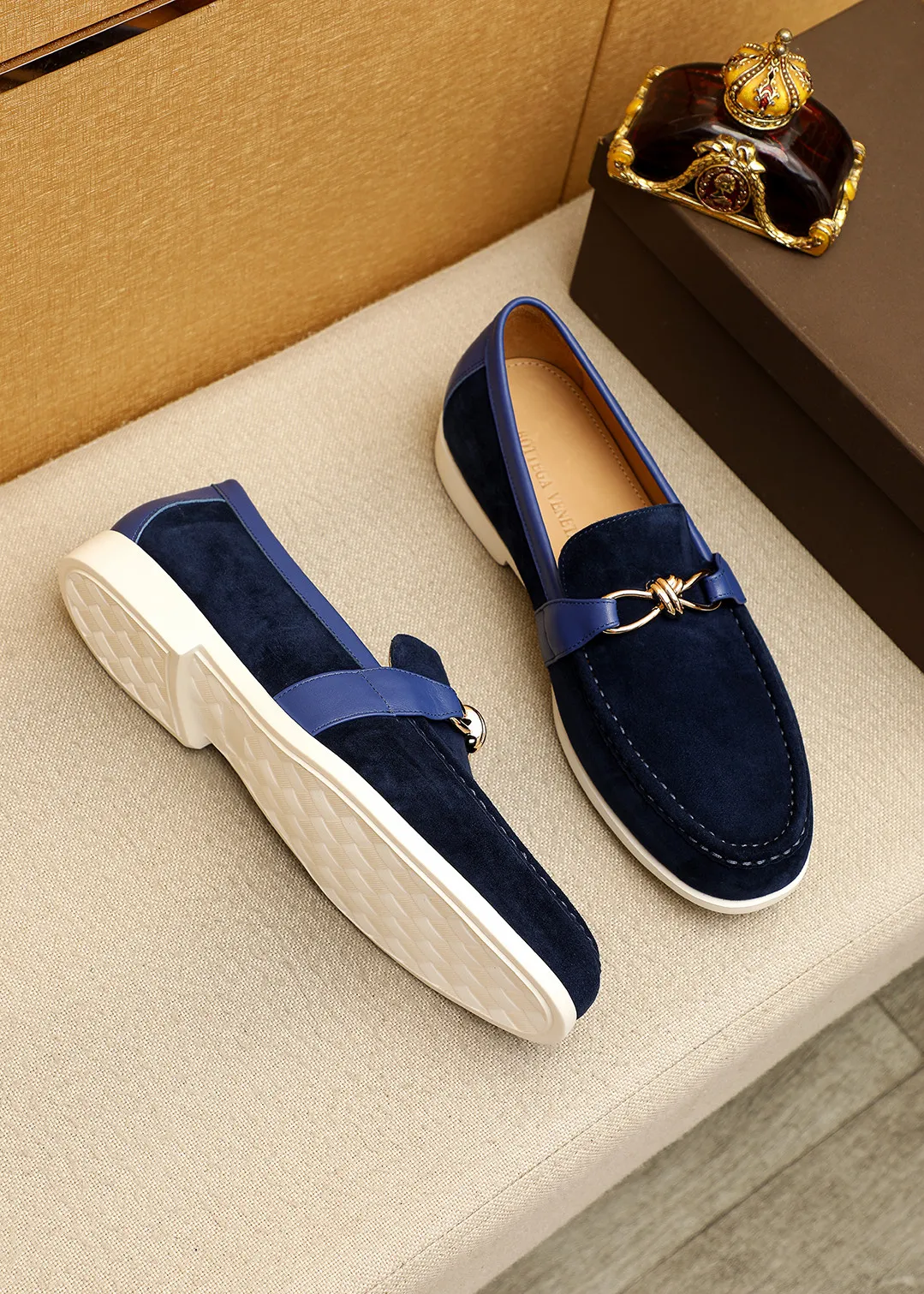 Men's men's shoes 💰580 💐Bottega Venetta [BV] Hong Kong - counter synchronization 🔥Summer new models are popular on the official website! Original 1⃣:1⃣ production✊💯💯, top-quality original product, exclusive first release, carefully crafted, full of European flavor, gentleman style, upper material, imported top layer frosted cowhide, cowhide leather lining, imported original outsole, comfortable and wear-resistant. 4 colors available! Code number: 39-44 (38.45.46🉑️customized)